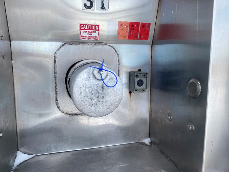 1990-walker-tanker-image-16