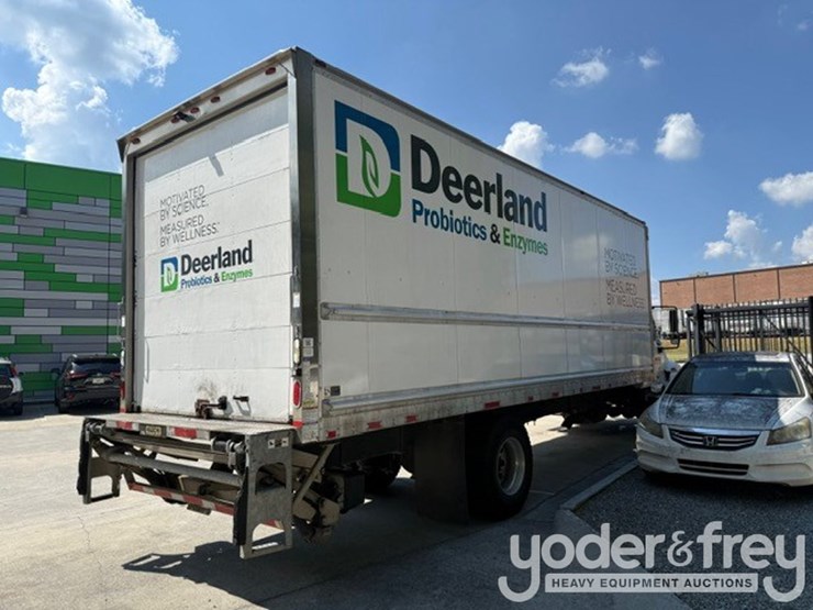 2013-international-durastar-4300-image-3