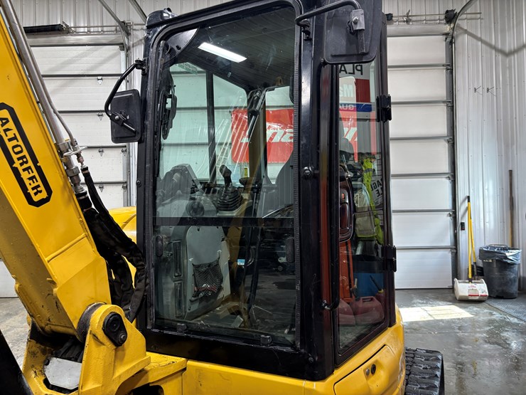 caterpillar-305-image-19