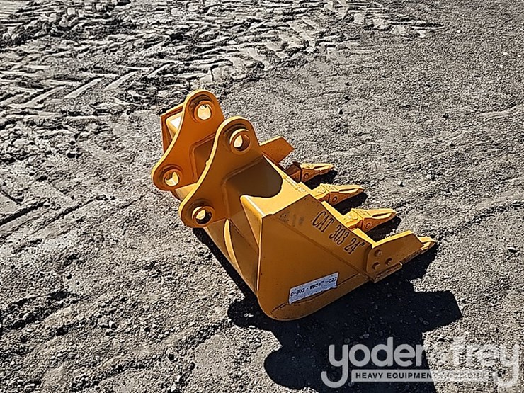 caterpillar-303-image-3