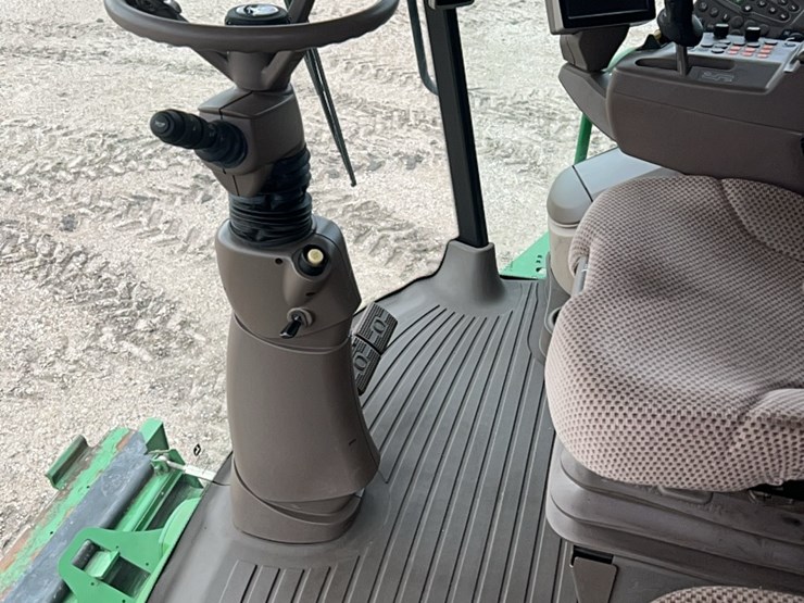 2014-john-deere-s680-image-105