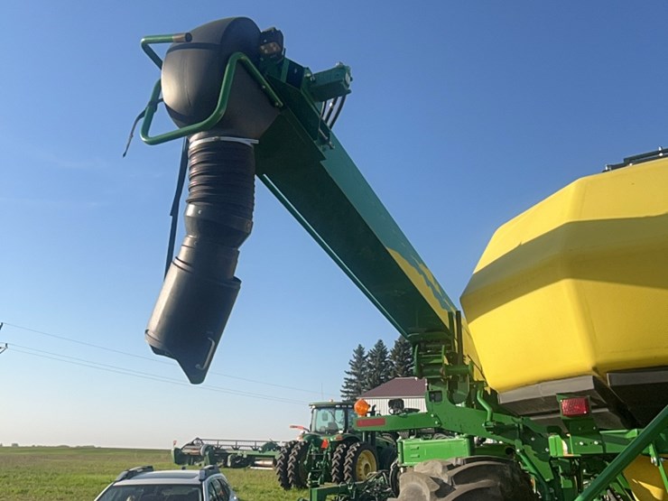 2018-john-deere-1910-image-194