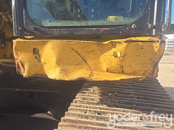 2016-caterpillar-335fl-image-81