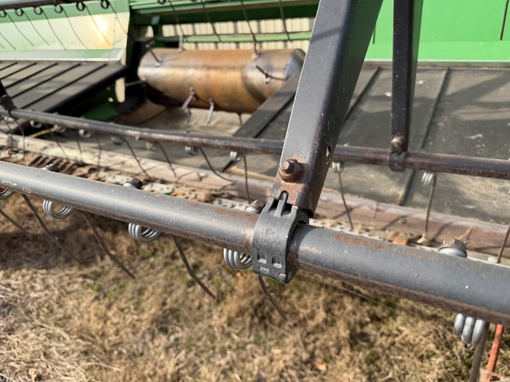 john-deere-630d-image-34