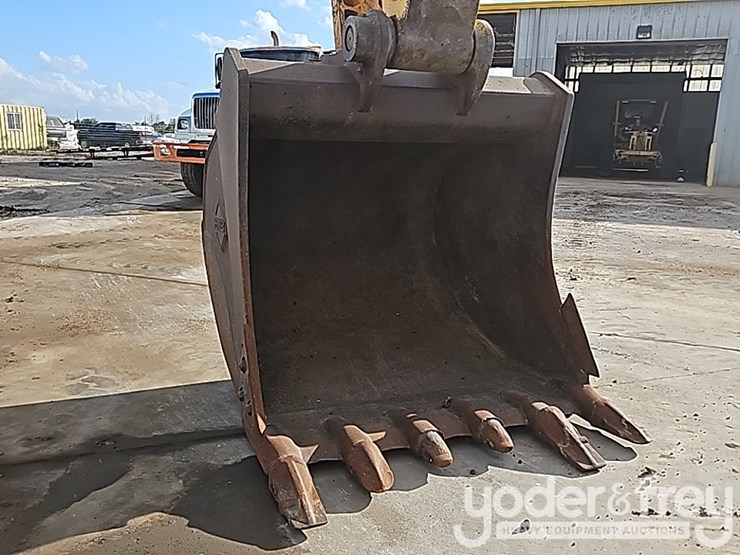 2017-komatsu-pc360-lc-11-image-23