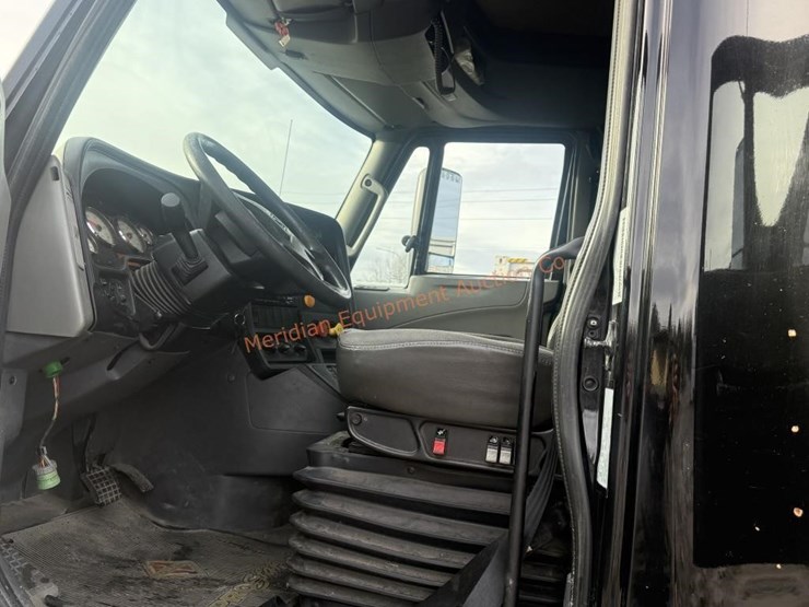 2017-international-prostar-image-37