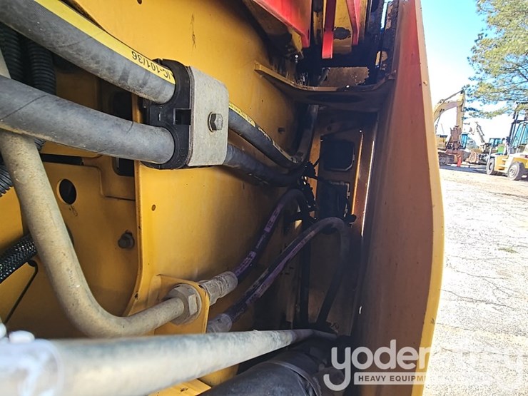 2017-caterpillar-289d-image-18