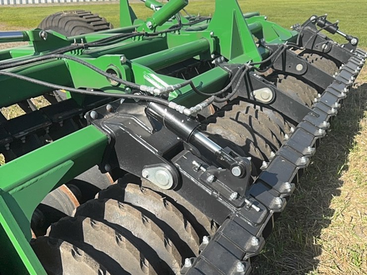 2023-john-deere-h-image-73