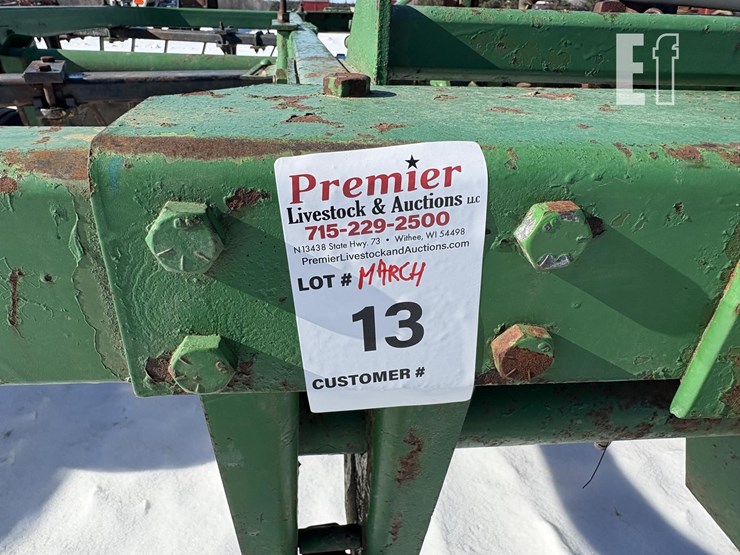 john-deere-210-image-10