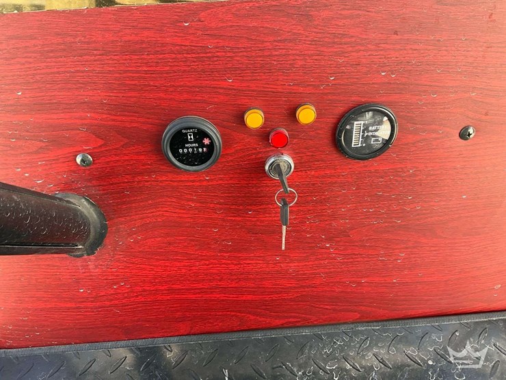 2024-gd-yatian-ly05a-model-t-replica-electric-cart-image-8