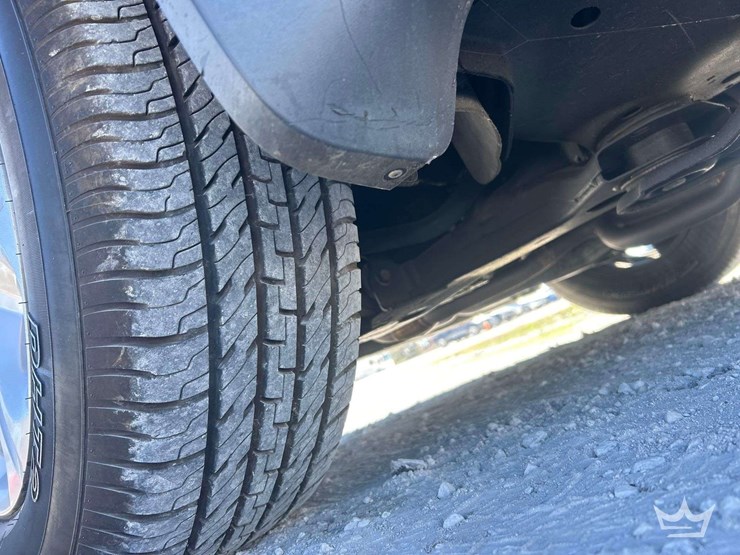 2013-chevrolet-traverse-image-19