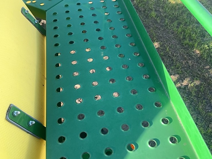 2018-john-deere-1910-image-206