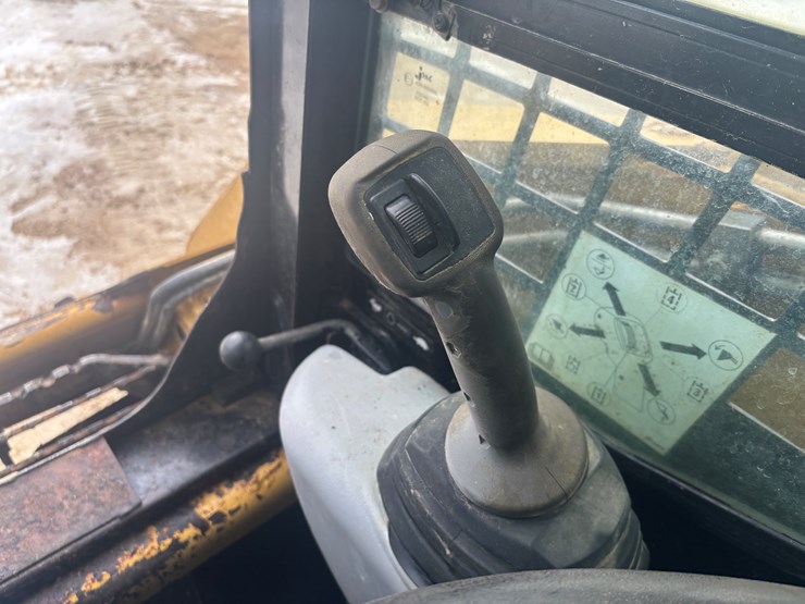 2009-caterpillar-252b2-image-35