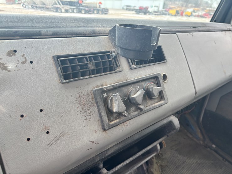 #2269-•-1992-freightliner-box-truck-image-22