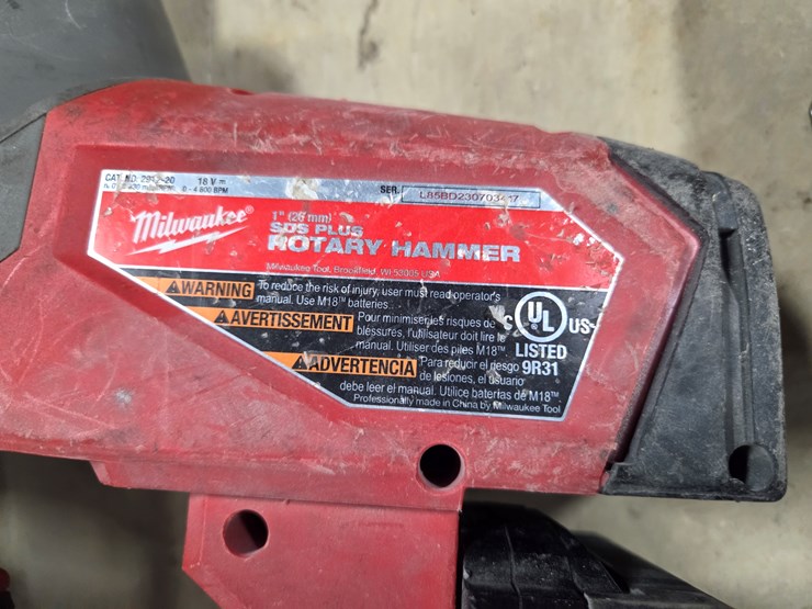 #5417-•-(5)-milwaukee-tools-w/-(5)-batteries-and-more-image-9