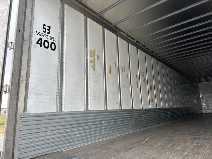 2019-utility-53'-image-22