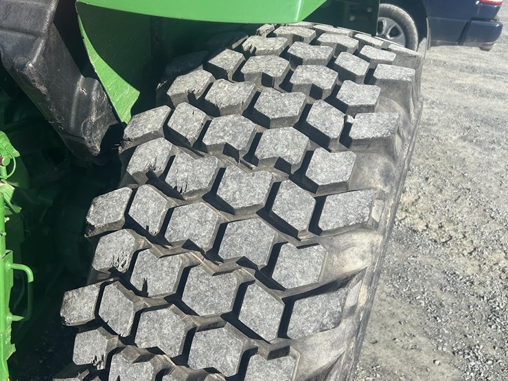 2015-john-deere-4044m-image-3