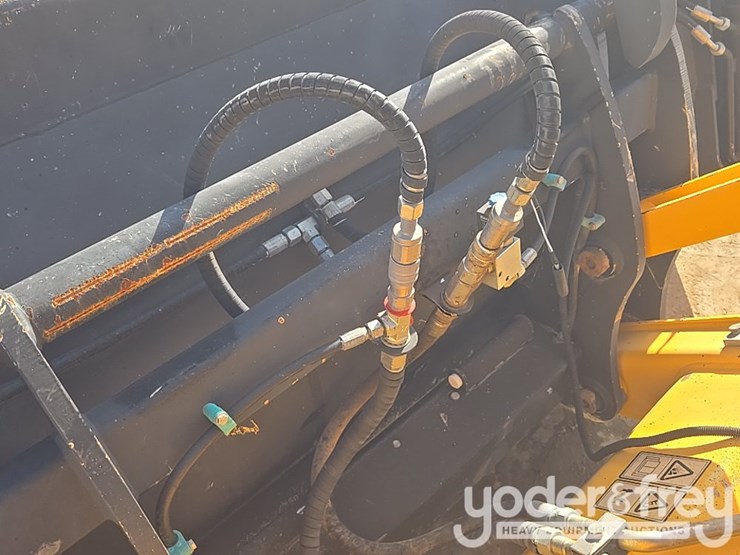 2017-jcb-3cx-image-21