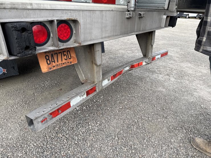 2019-utility-53'-image-17