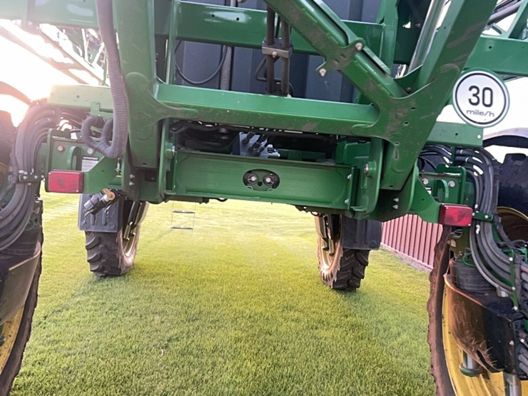 2014-john-deere-r4030-image-5