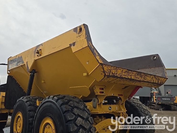 2019-deere-460e-image-22