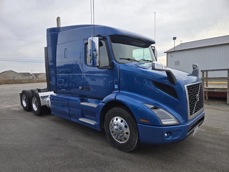 2019-volvo-10-image-7