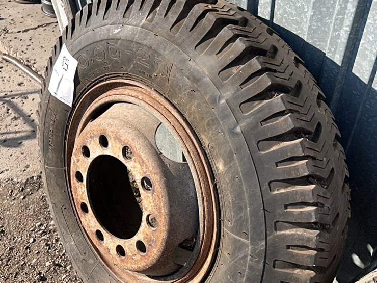 excellent-spare-tire-for-semi-10.0-0–20,-aired-up-and-ready-to-go-image-2