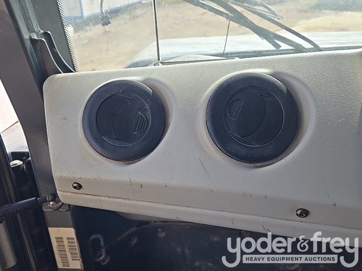 2018-deere-460e-image-84