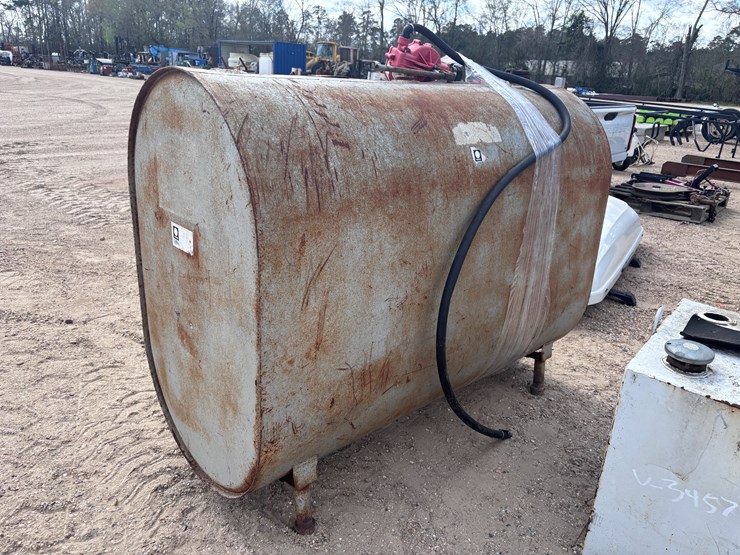 #1714-•-fluid-tank-with-fuel-pump-image-2