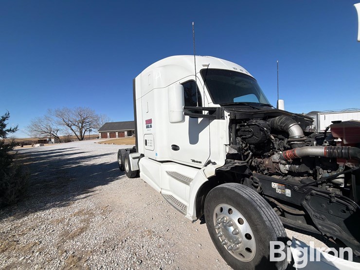 2018-kenworth-t680-image-14