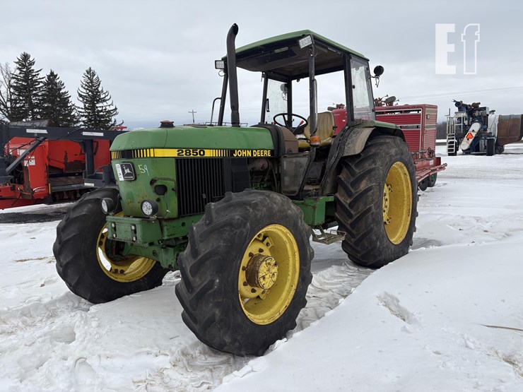 john-deere-2850-image-1
