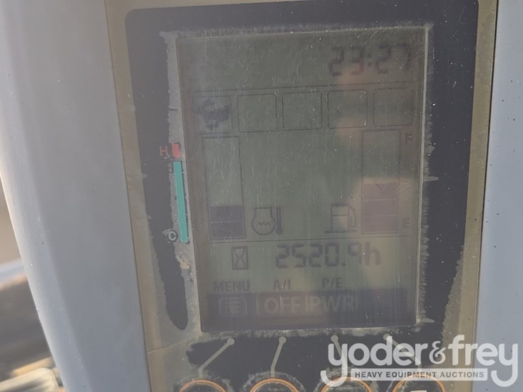 2020-deere-35g-image-77