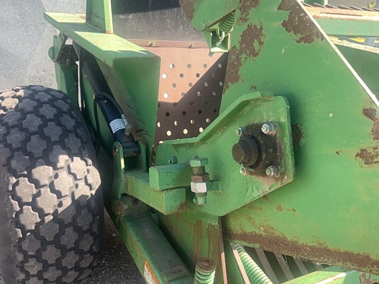 summers-model-700-reel-type-rock-picker,-hyd.-drive-reel,-flotation-tires,-hyd-adjustable-hitch,-￼nice-shape-image-48