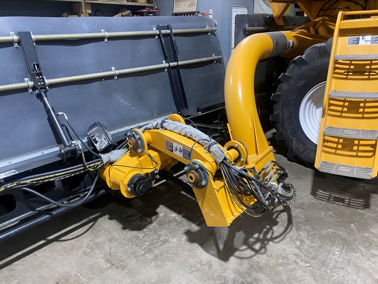 #135-•-2013-oxbo-4334-self-propelled-merger-(reedsville,-wi)-image-11