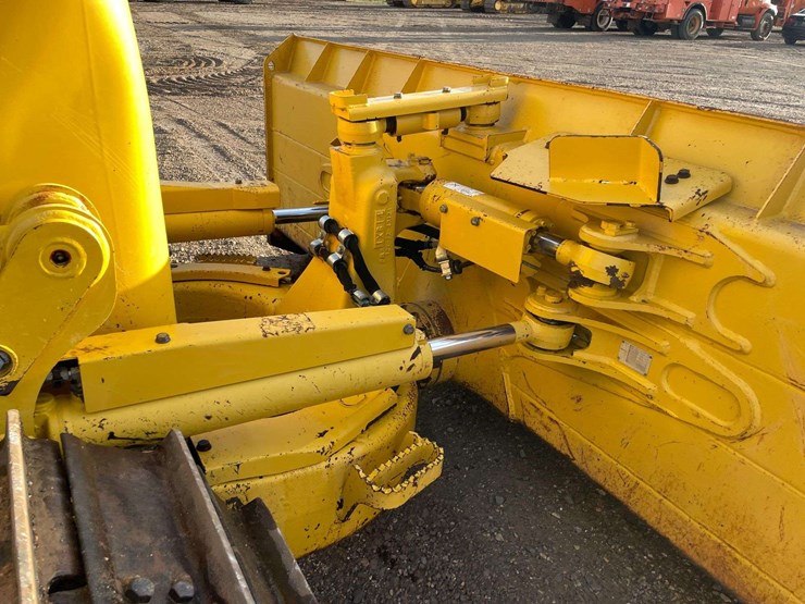 2022-komatsu-d51pxi-image-28