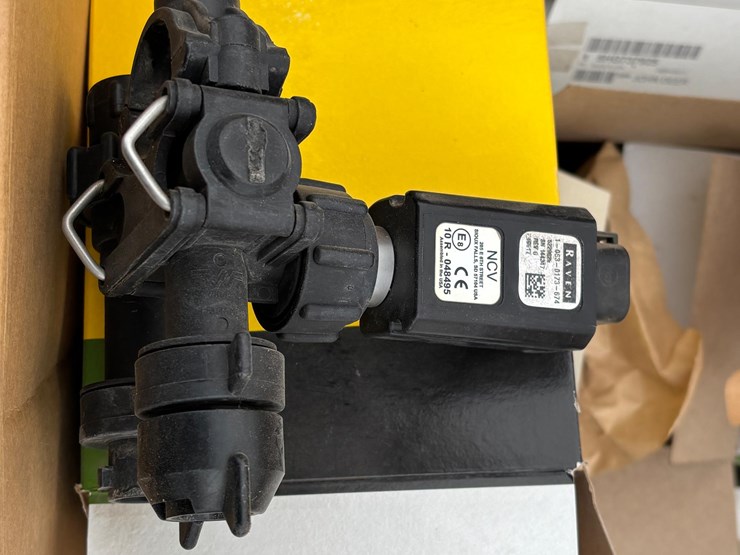 john-deere-hawkie-nozzle-bodies-image-10