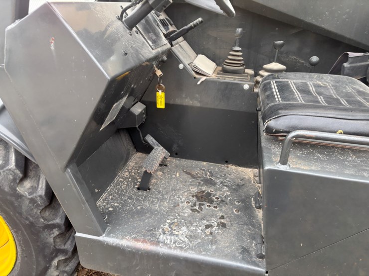 #2310-•-2004-gehl-rs8-telehandler-image-30