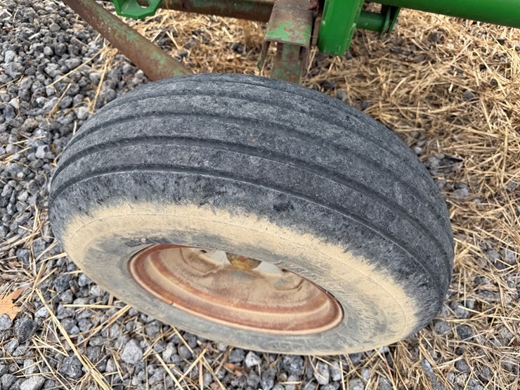 #40977-•-30'-header-trailer-image-6