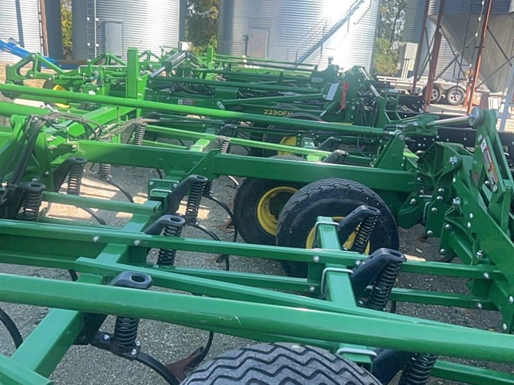 2024-john-deere-52-image-113