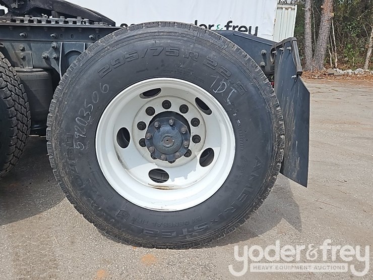 2017-international-8600-image-13