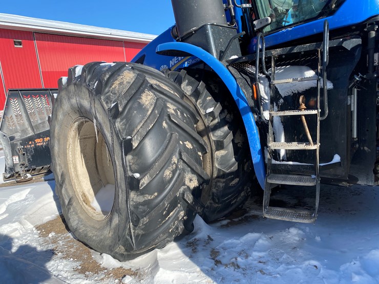 2012-new-holland-670-image-15