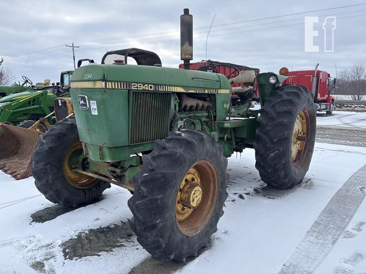 john-deere-2940-image-1