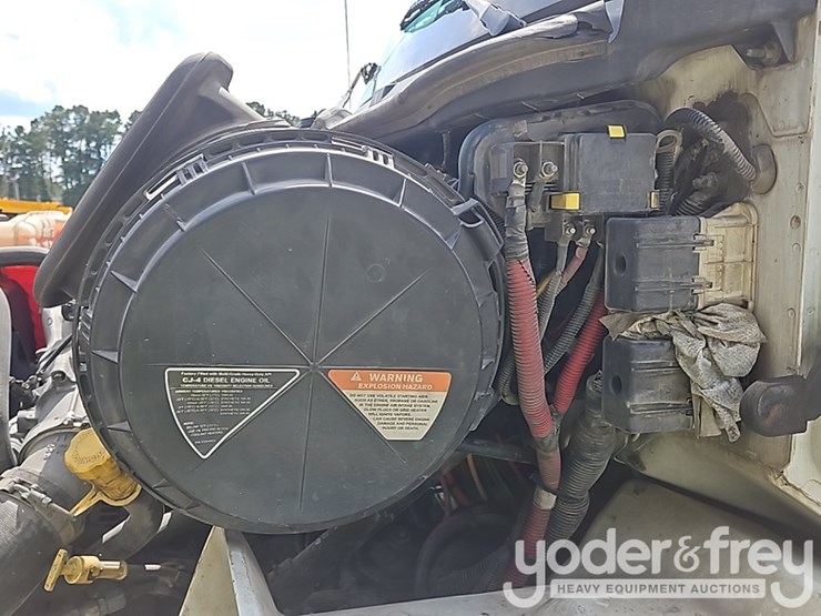 2017-international-8600-image-34