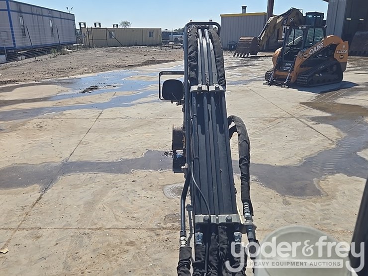 2020-deere-35g-image-57