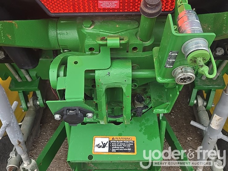 2020-john-deere-5075e-image-87
