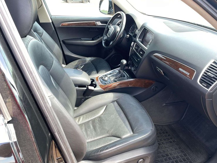 2011-audi-q5-image-17