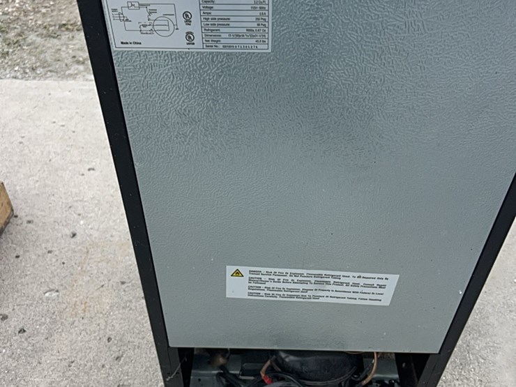 fridge-for-dorm-room,-dryer-shack,-shop,-etc.,-works-good-image-18