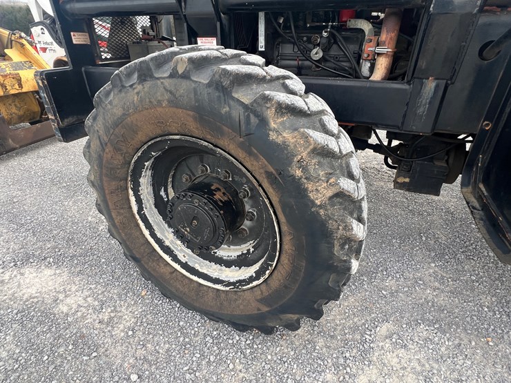 lull-644b-42-image-13