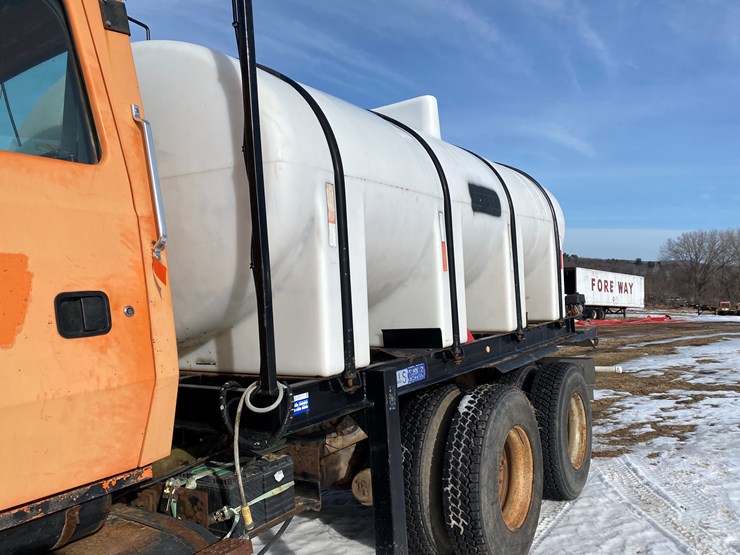 1991-ford-l9000-image-19