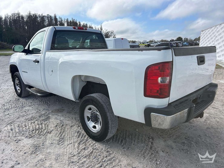 2009-gmc-sierra-2500-image-4